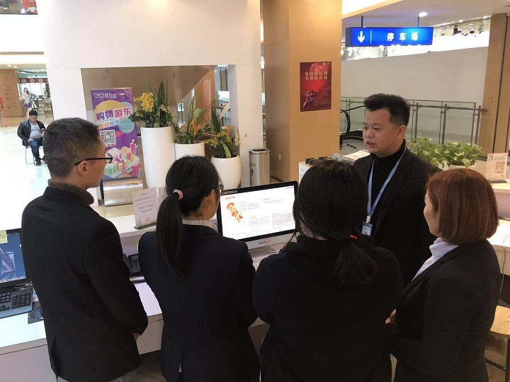 主講人授課.jpg 主講人授課.jpg